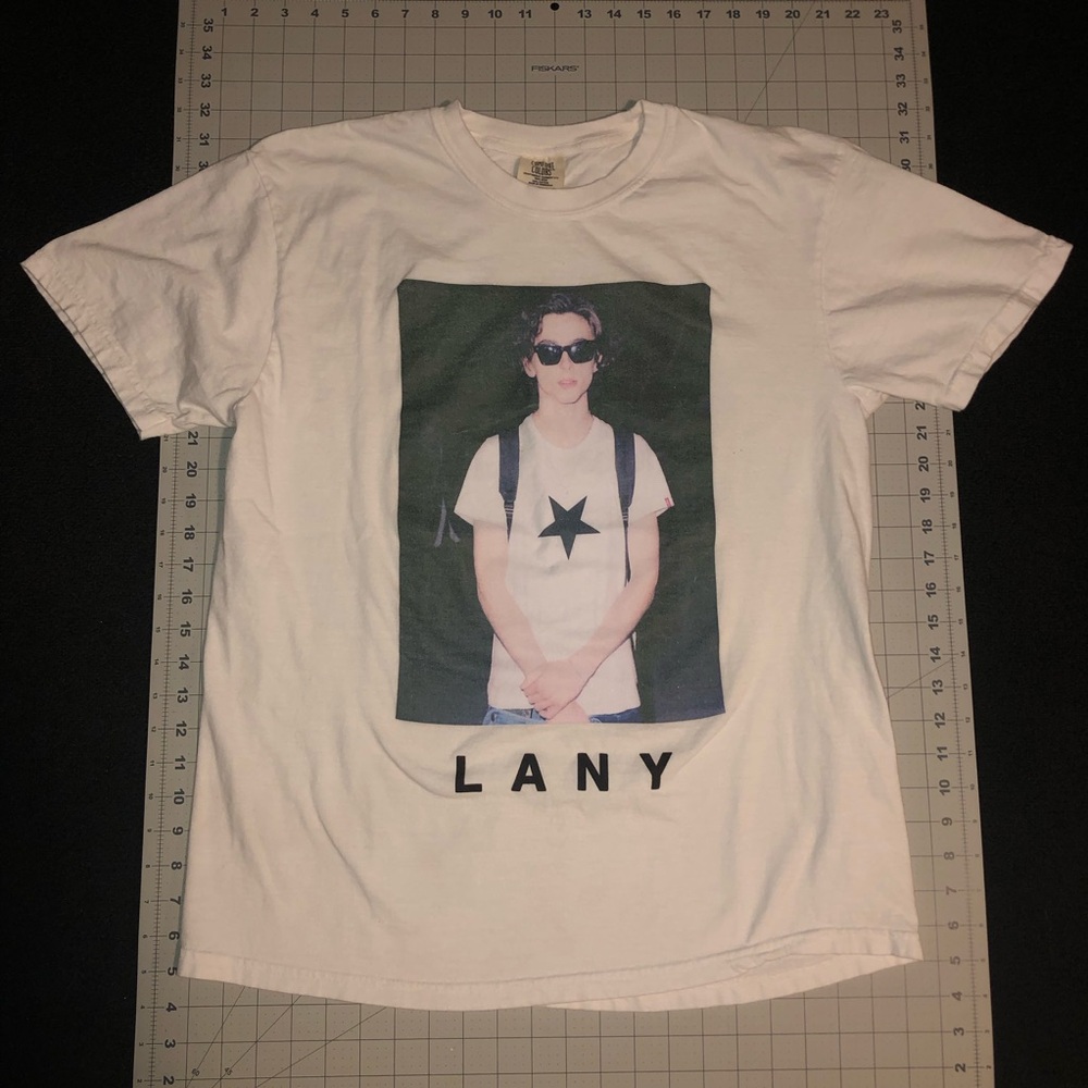 Lany (band). Size large. White color. Short Sleeve Shirt.